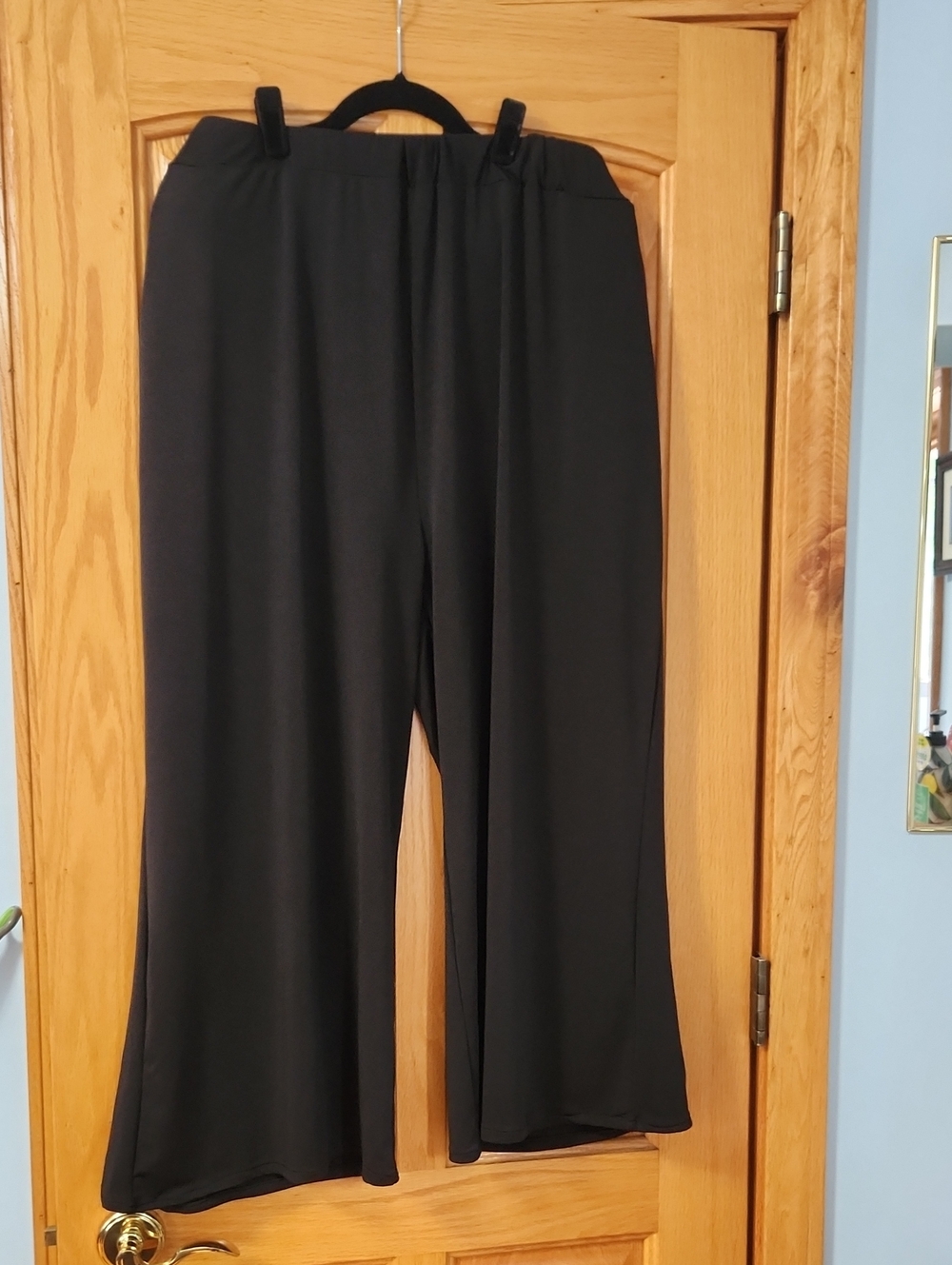 Elegant Black Wide-Leg Pull-On Pants